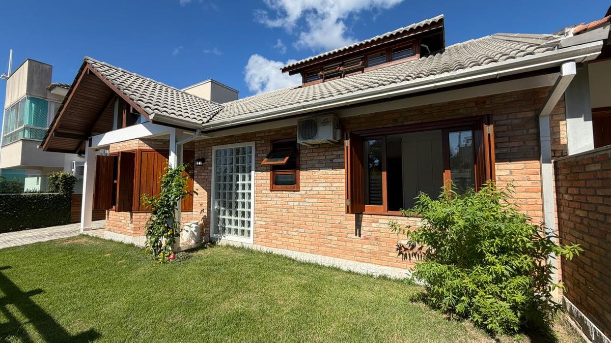 Casa 3 quartos à venda Praia Mariscal Bombinhas SC - Casa em Mariscal, Bombinhas - à venda - Imobiliária Rota do Sol
