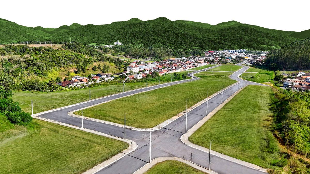 TERRENO NO LOT. SAN LORE II DE 300M² à 762M² | SÃO LUÍS - Lote/Terreno em São Luís, Jaraguá do Sul - à venda - D2 Imóveis