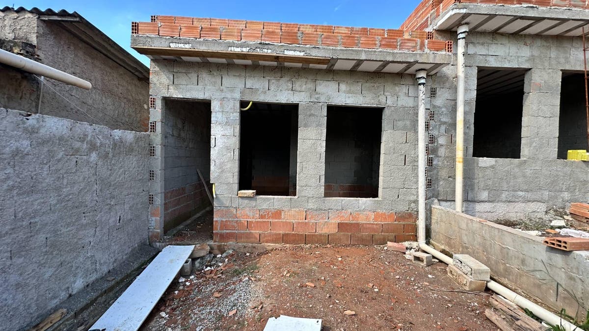 Linda casa em Construção 2 Quartos 1 Suíte no Bela Vista em Bicas - Casa Geminada em Bela Vista, São Joaquim de Bicas - à venda - Via M Empreendimentos Imobiliários Ltda