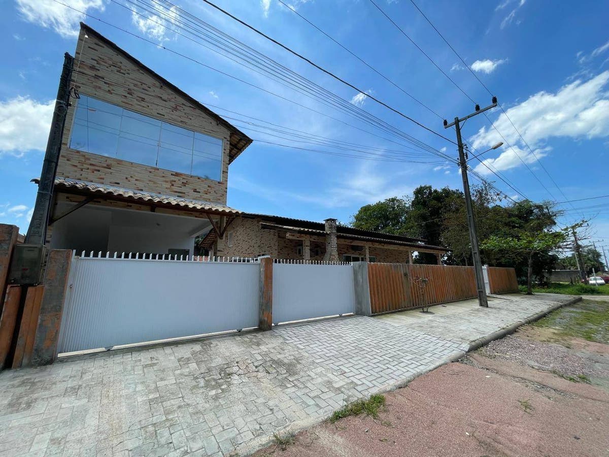 Casa Com 05 Quartos (Sendo 02 Suítes) e Amplo Espaço de Terreno - Casa em Continental, Itapoá - à venda - Imobiliaria Patricia Claudino