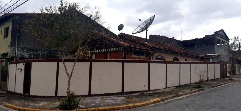 Casa com 3 quartos para Locação, Bosque da Princesa - Pindamonhangaba - Casa em Bosque da Princesa, Pindamonhangaba - para locação - EDSON DERRICO IMOVEIS LTDA
