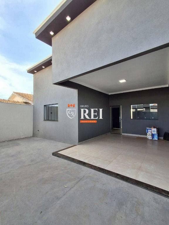 Casa com 3 quartos sendo 1 suíte, sala, cozinha, banh. social e garagem 2 carros. - Casa em Residencial Veneza, Rio Verde - à venda - IMOBILIARIA REI EMPREENDIMENTOS S/S LTDA