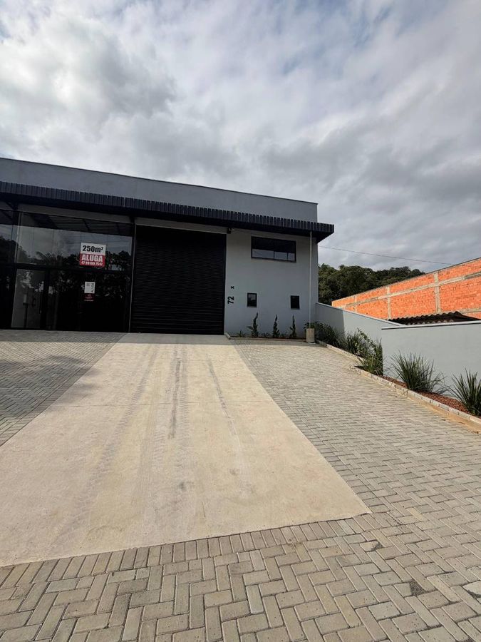 Oportunidade em Nereu Ramos galpão de 575 m² - Galpão em Nereu Ramos, Jaraguá do Sul - para locação - CONSTRUTORA O.R. LTDA