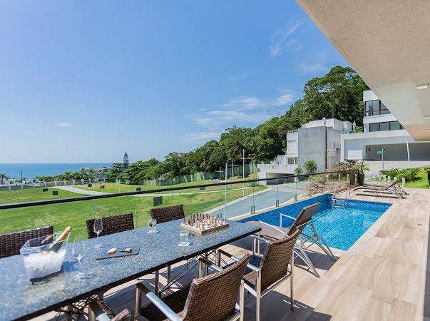 Casa à venda com vista mar no Estaleirinho em Balneário Camboriú - Casa de Condomínio em Barra, Balneário Camboriú - à venda - Prosperitá