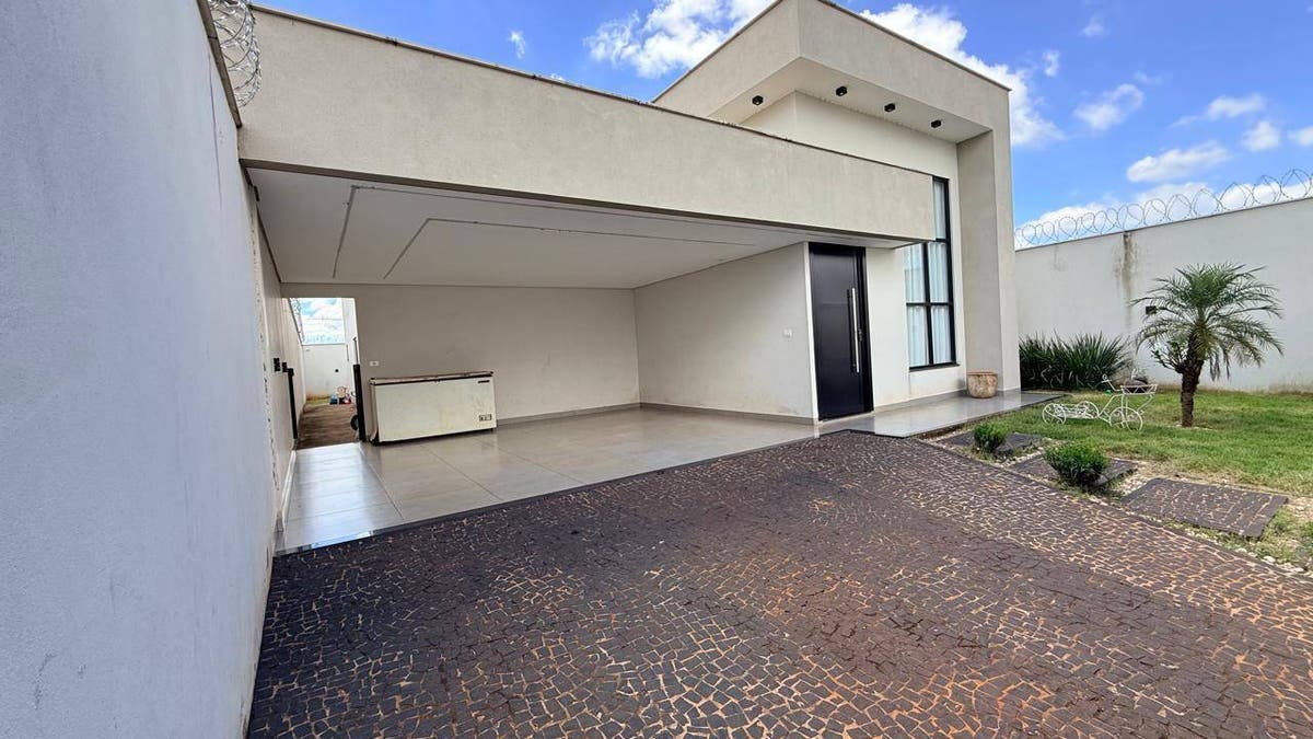 Casa com 3 quartos, Parque Vale dos Buritys III - Itumbiara - Casa em Parque Vale dos Buritys III, Itumbiara - à venda - Group Viga Negócios Imobiliários Ltda