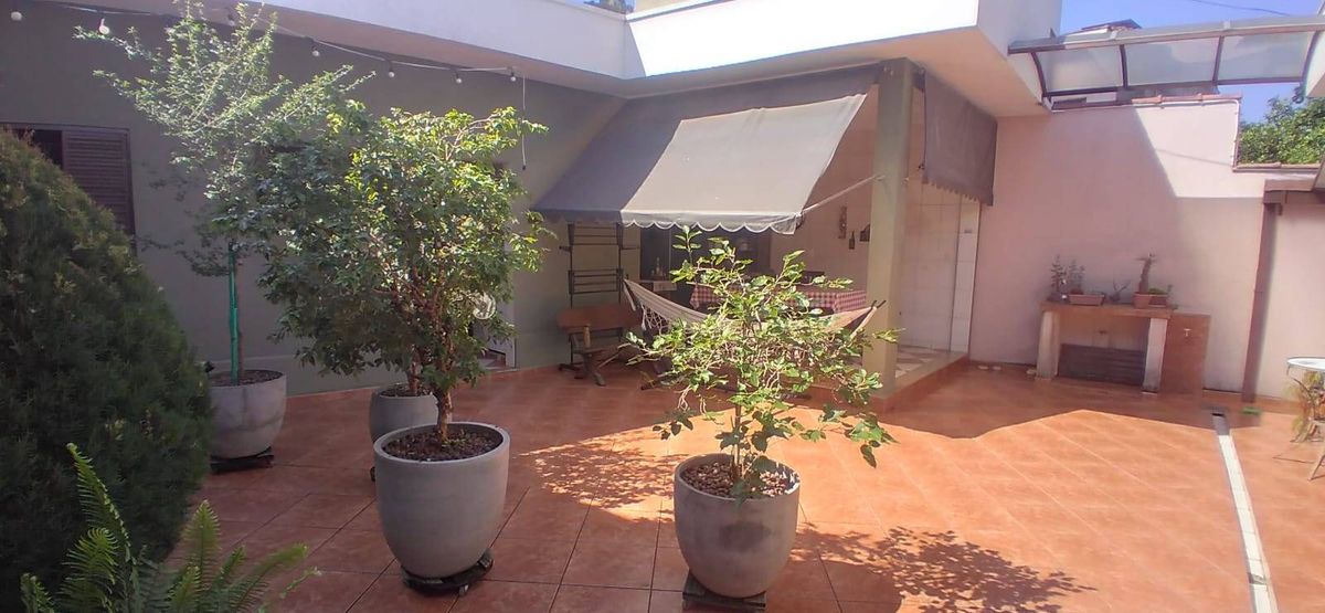 Casa com 3 Quartos à Venda, Centro - Pindamonhangaba - Casa em Centro, Pindamonhangaba - à venda - EDSON DERRICO IMOVEIS LTDA