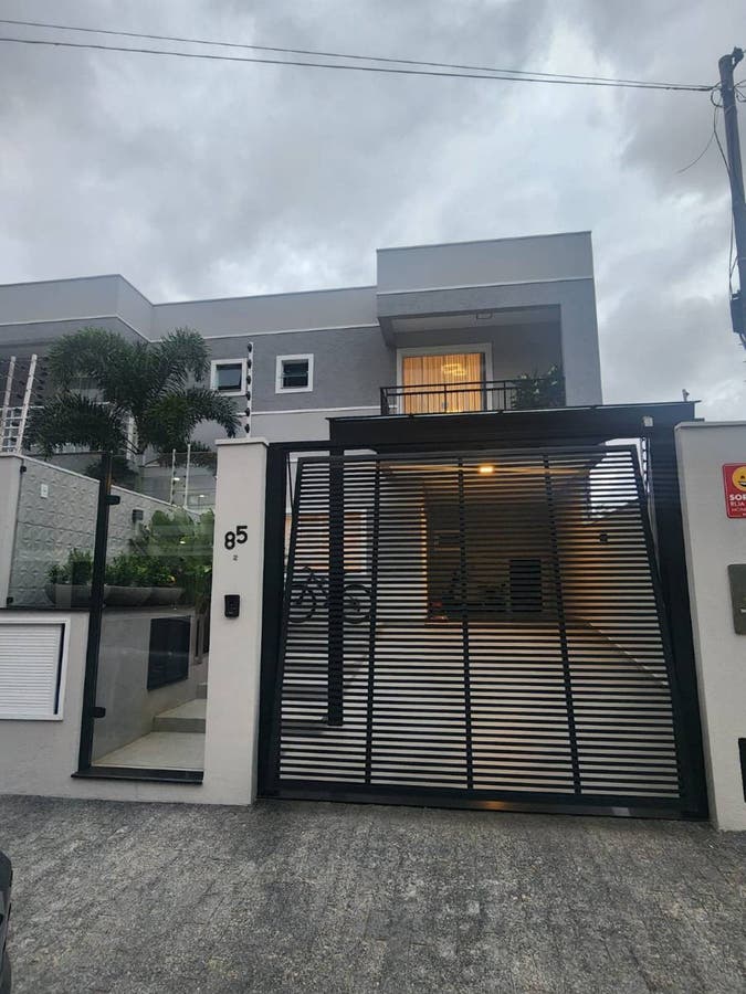 Belíssimo Sobrado na Ressacada - Sobrado em Ressacada, Itajaí - à venda - Kohler Imóveis Ltda