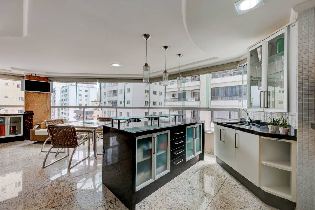 Apartamento mobiliado à venda no Edifício Summerville - Apartamento em Centro, Balneário Camboriú - à venda - Desc Imóveis