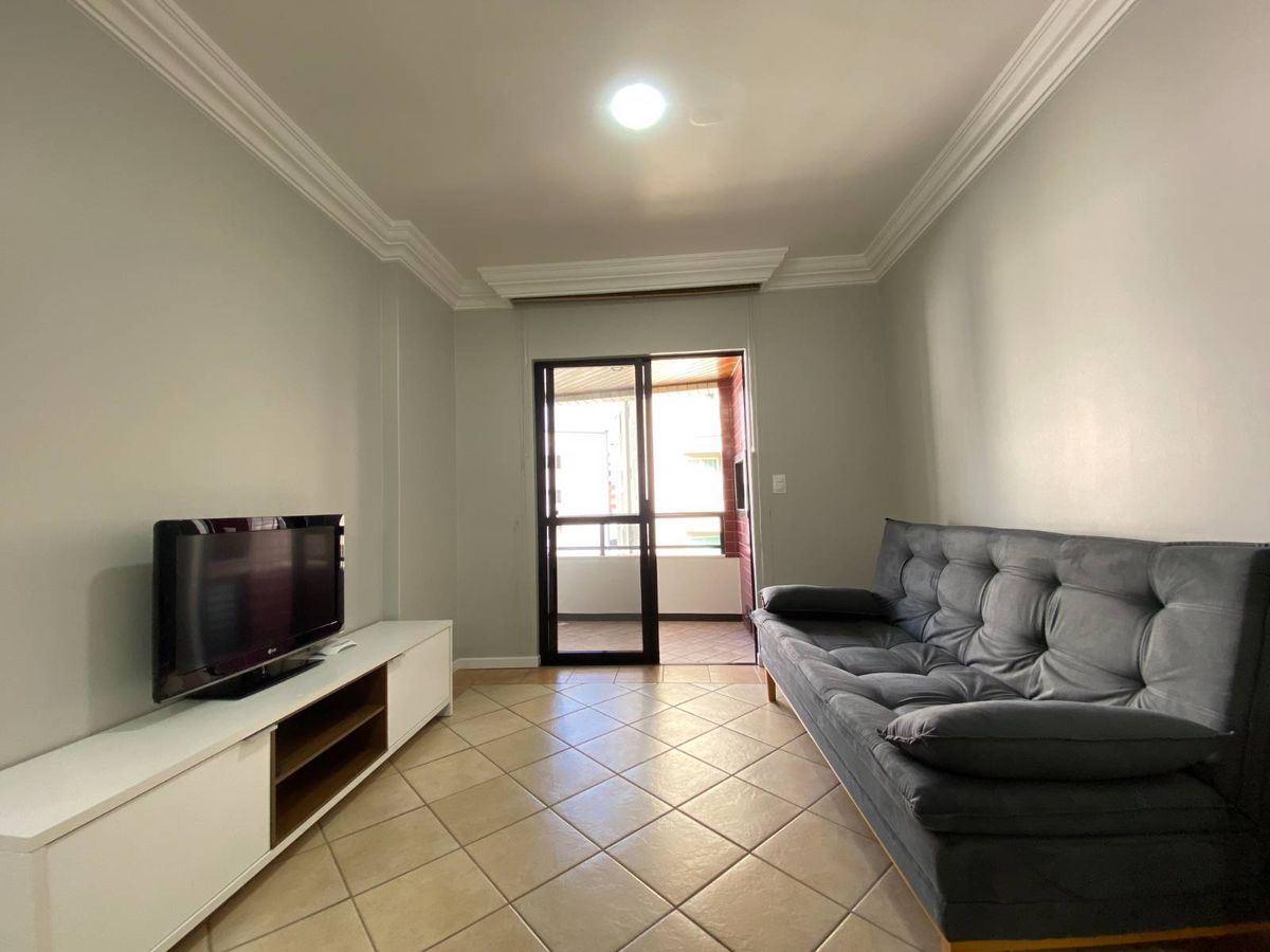 Apartamento reformado e mobiliado com 2 dormitórios na região central de Balneário Camboriu - Apartamento em Centro, Balneário Camboriú - para locação - Desc Imóveis