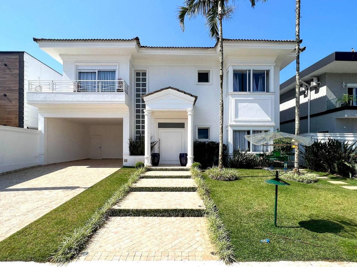 Villa Peralta — Um Novo Ritmo de Vida, o Ano Inteiro no Jardim Acapulco. - Casa de Condomínio em Jardim Acapulco, Guarujá - para locação e para temporada - G.K.N EMPREENDIMENTOS E PARTICIPAÇÕES IMOBILIÁRIAS LTDA