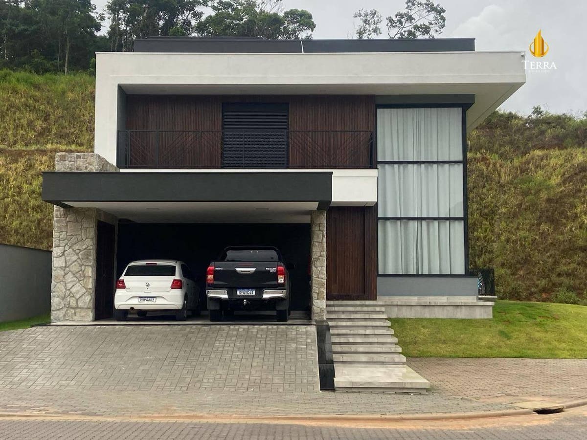 Casa Alto Padrão à Venda no Colinas de Camboriú Village – Camboriú/SC - Casa de Condomínio em Camboriú - à venda - IMOBILIÁRIA TERRA ITAJAI LTDA