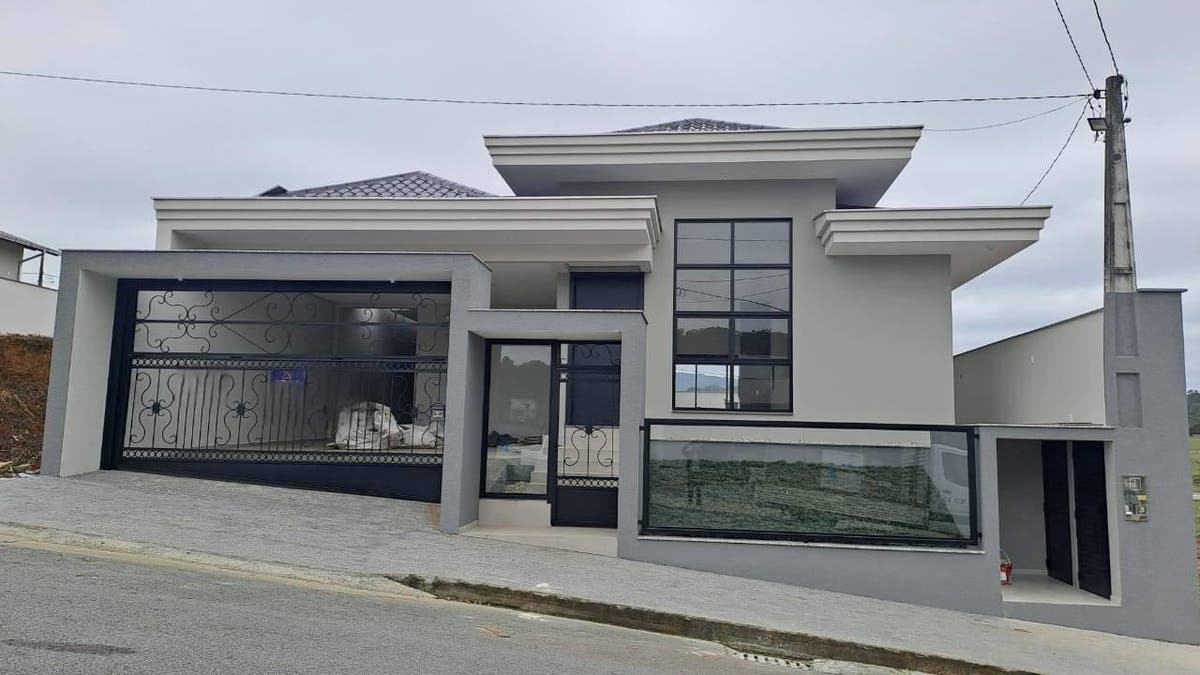 Casa com 3 quartos, Estrada Nova - Jaraguá do Sul - Casa em Estrada Nova, Jaraguá do Sul - à venda - Imobiliária Piermann