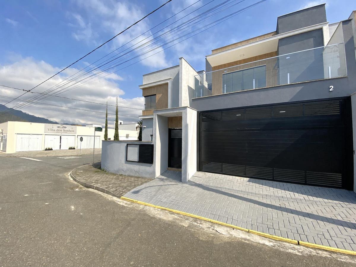 Geminado Duplex | Barra do Rio Cerro | 3 quartos (1 suíte c/ closet) | 135m² - Casa Geminada em Barra do Rio Cerro, Jaraguá do Sul - à venda - MACROimoveis.com