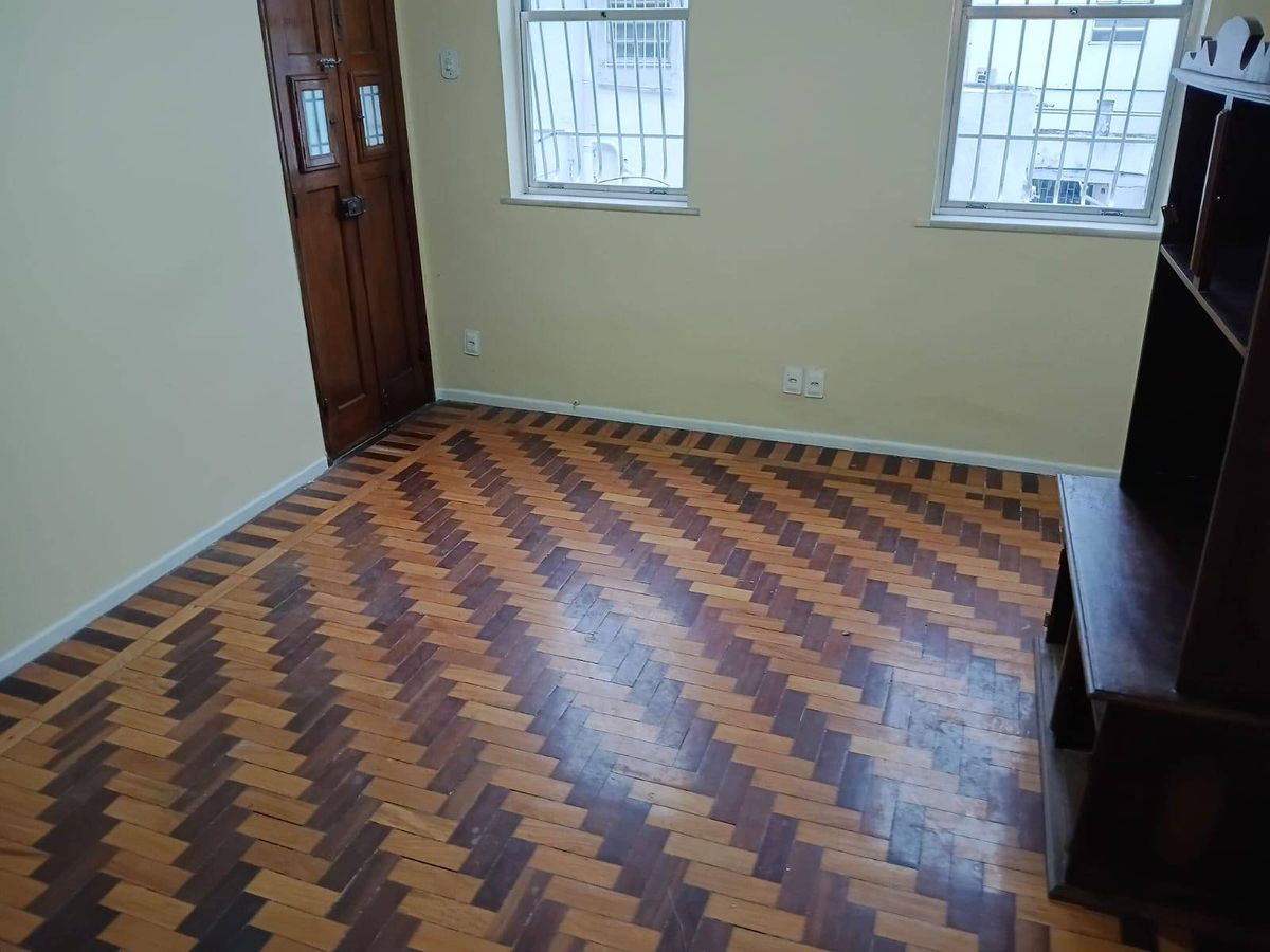 Apartamento à Venda, Rua Vicente Licínio, Tijuca. 3 Quartos, Vaga Parqueamento, Sol Manhã e 1 Lance de Escada. Código 24357 - Apartamento em Tijuca, Rio de Janeiro - à venda - MIGUEZ IMOBILIÁRIA