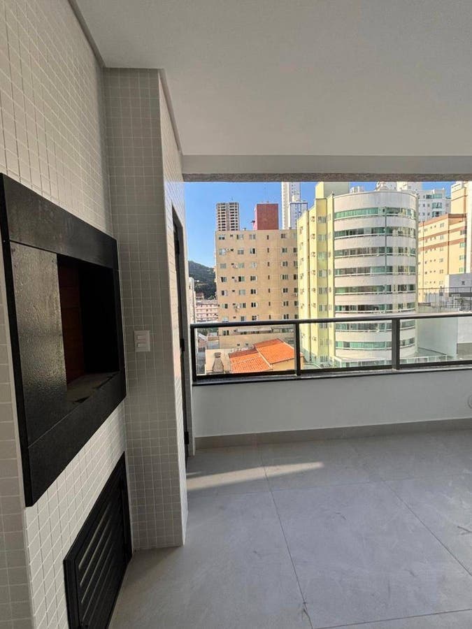 Apartamento novo com 4 suítes e 4 vagas no Bairro Pioneiros em Balneário Camboriú - Apartamento em Pioneiros, Balneário Camboriú - à venda - Desc Imóveis