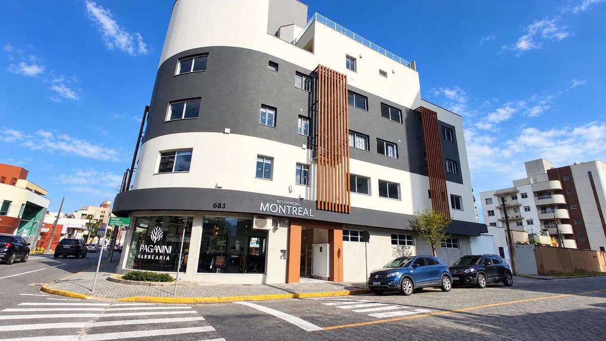 Apartamento com 3 Suítes - Apartamento em Centro, Jaraguá do Sul - para locação - Imobiliária Piermann