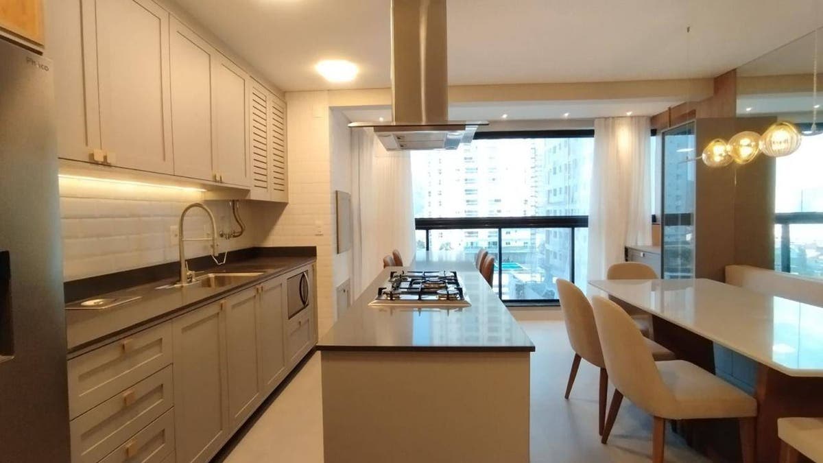 Apartamento mobiliado à Venda no Sun Coast Residence com 3 quartos no Fazenda em Itajaí - Apartamento em Fazenda, Itajaí - à venda - WOW Imobiliária Ltda