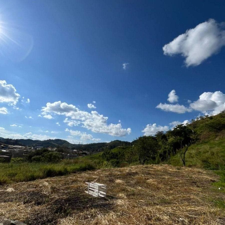 Terreno à venda em Itajubá/MG, 332 m² por R$ 283.000 - Nossa Senhora de Fátima - Lote/Terreno em Nossa Senhora de Fátima, Itajubá - à venda - Colibri Imóveis Ltda