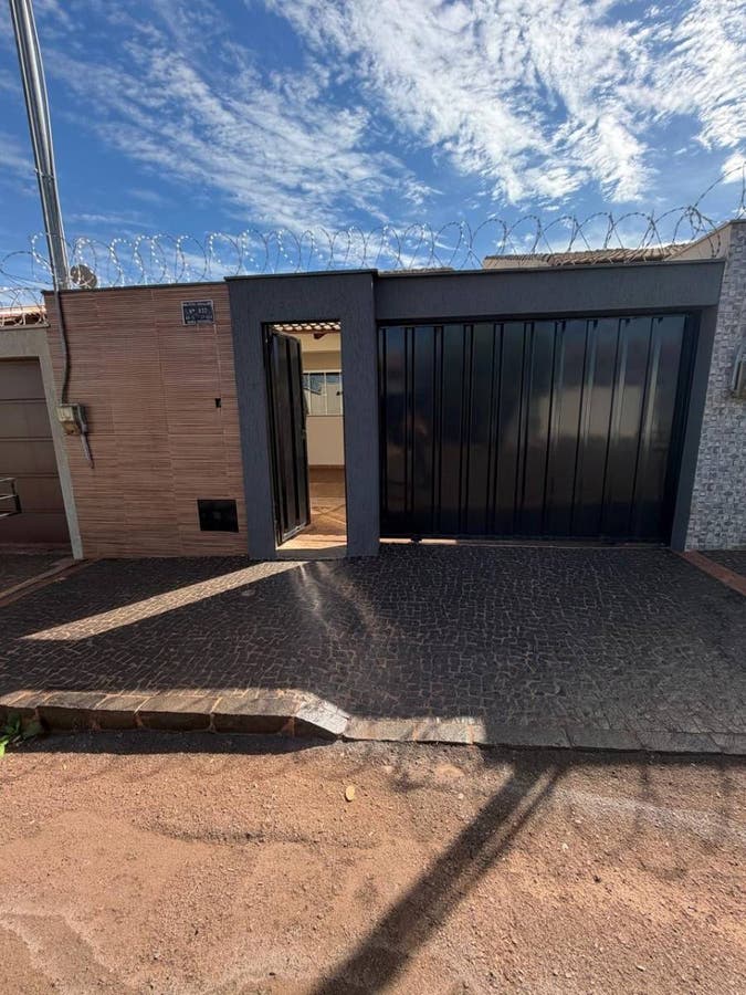 Casa com 3 Quartos, Paranaíba - Itumbiara - Casa em Paranaíba, Itumbiara - à venda - Group Viga Negócios Imobiliários Ltda