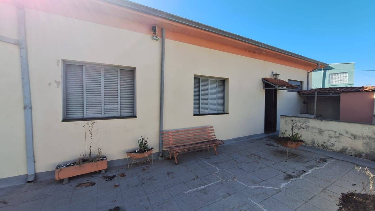 CASA NO CENTRO DE JUNDIAÍ A VENDA POR $445MIL (ÓTIMA PARA TRANSFORMAR EM COMERCIAL) - Comercial em Centro, Jundiaí - à venda - Team ÊXITO Imob