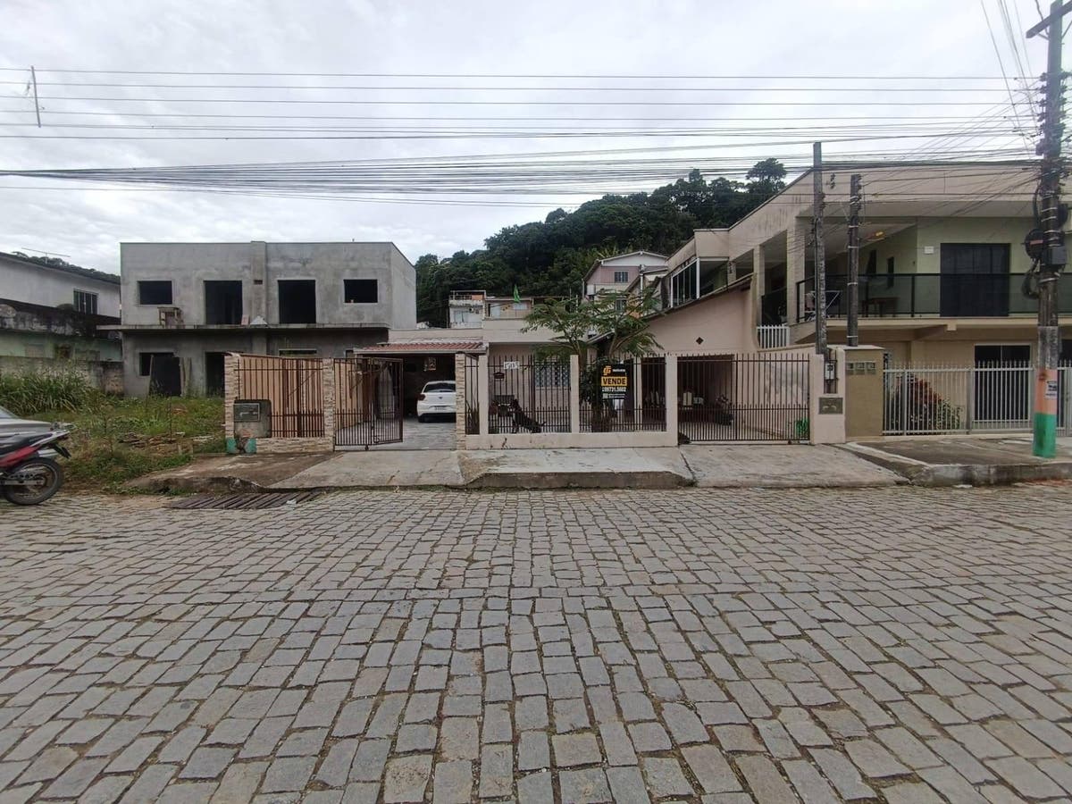 🏡 TERRENO COM 2 CASAS À VENDA – BAIRRO TABULEIRO | CAMBORIÚ/SC - Casa em Tabuleiro, Camboriú - à venda - GJ Imóveis LTDA