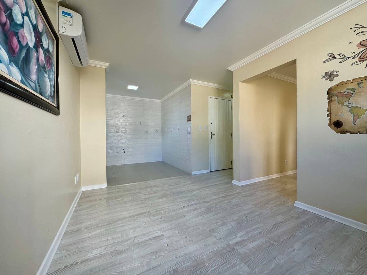 Apartamento de 2 ou 3 Dormitórios (Reversível), Semi-Mobiliado e com Ar Condicionado no Bairro Capoeiras – Florianópolis - Apartamento em Capoeiras, Florianópolis - para locação - Conceito Imóveis