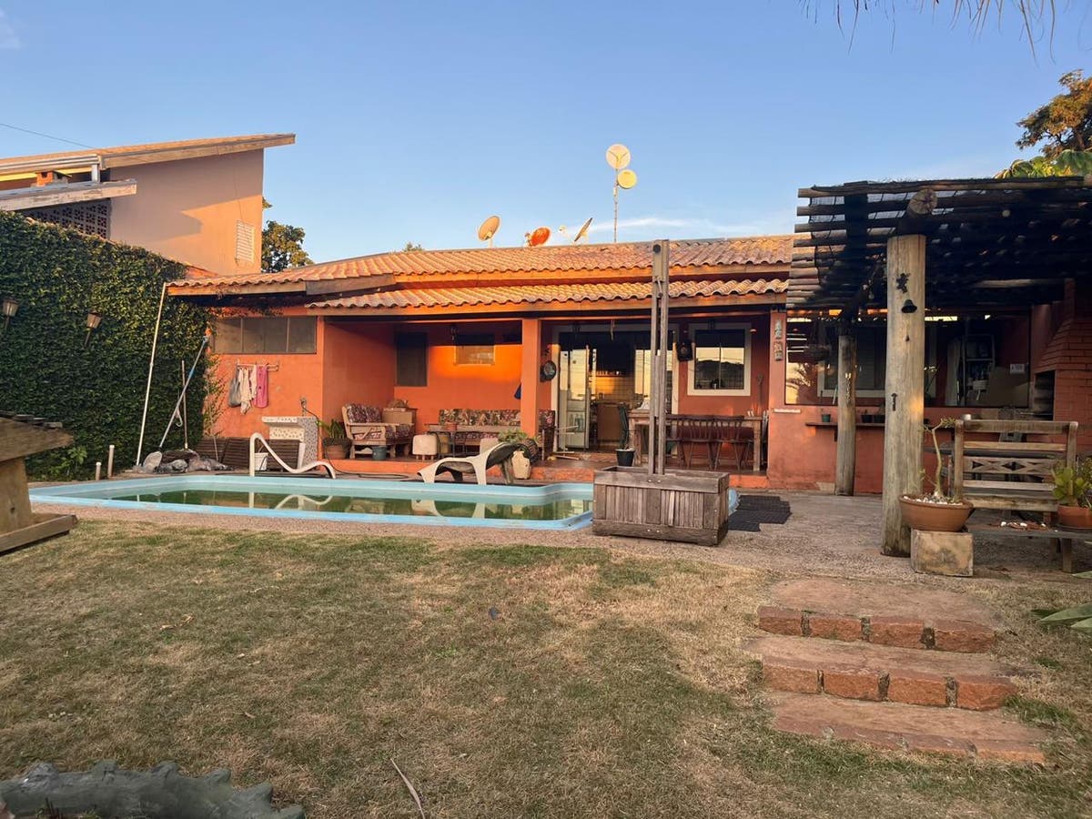 Casa à Venda com Suíte e Banheira, Piscina e Churrasqueira em Porto Dourado - Avaré - Chácara em Porto Dourado, Avaré - à venda - CRYSTAL IMÓVEIS