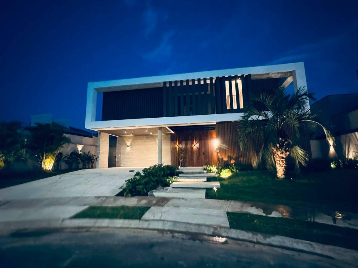 Sobrado Moderno á Venda localizado no Condomínio Villa dos Pinheiros em Indaiatuba Sp - Casa de Condomínio em Jardim Santa Rita, Indaiatuba - à venda - IMOBILIÁRIA ELO FORTE IMÓVEIS