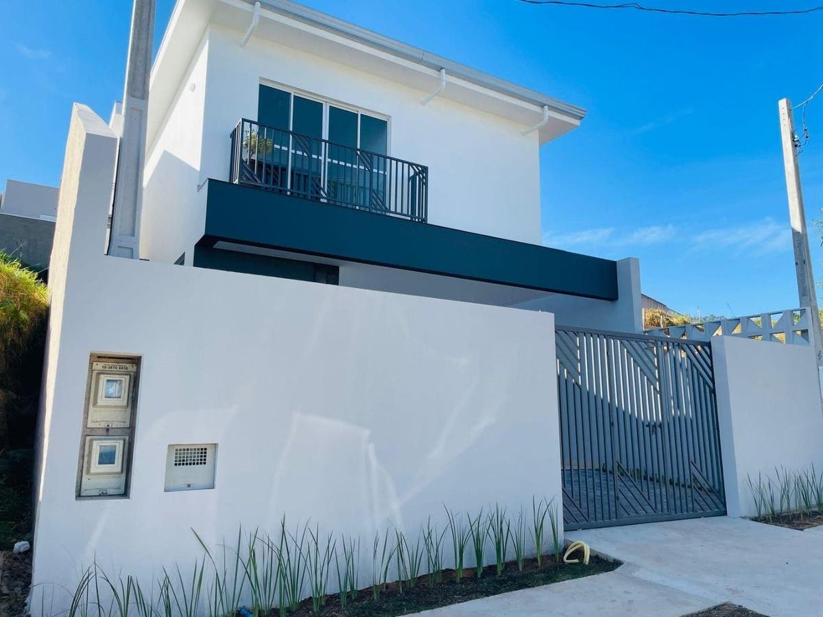 Casa com 3 dormitórios à venda, 134 m² por R$ 1.090.000,00 - Jardim das Videiras - Vinhedo/SP