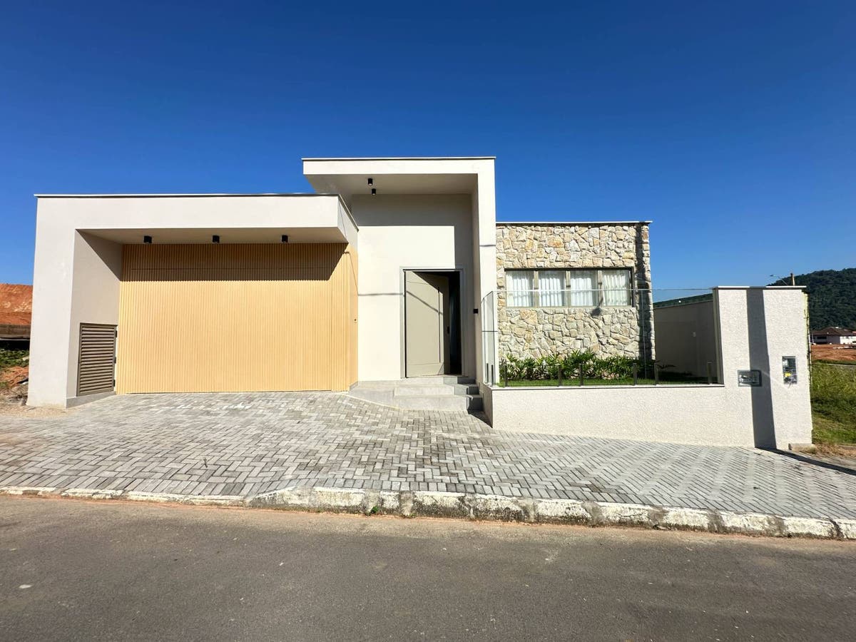 CASA COM 1 SUÍTE + 2 QUARTOS, RAU - Casa em Rau, Jaraguá do Sul - à venda - IMOB Imóveis