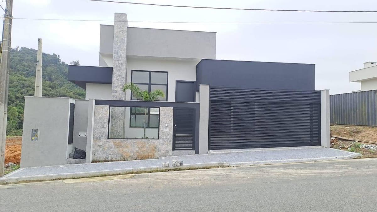 Casa com 3 quartos, Estrada Nova - Jaraguá do Sul - Casa em Estrada Nova, Jaraguá do Sul - à venda - Imobiliária Piermann