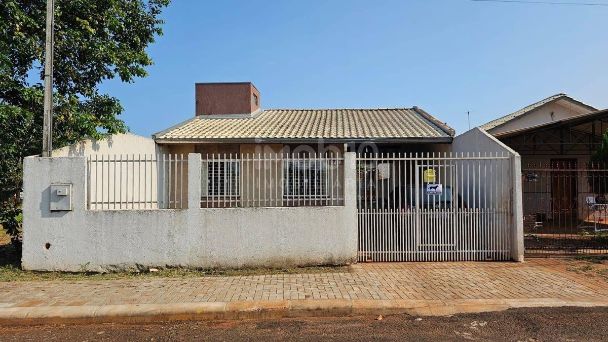 CASA COM 2 QUARTOS A VENDA PRÓXIMO A FACULDADES NO BAIRRO CIDADE NOVA EM FOZ DO IGUAÇU - PR - Casa em Cidade Nova II, Foz do Iguaçu - à venda - Imob10 Imobiliária Ltda