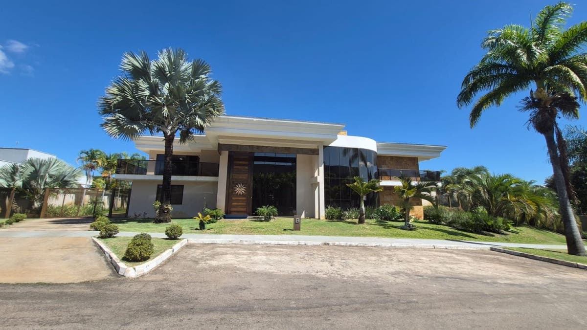 Casa a venda ALTO PADRÃO - PAK WAY - Casa de Condomínio em Park Way, Brasília - à venda - Milton Aparecido Correa