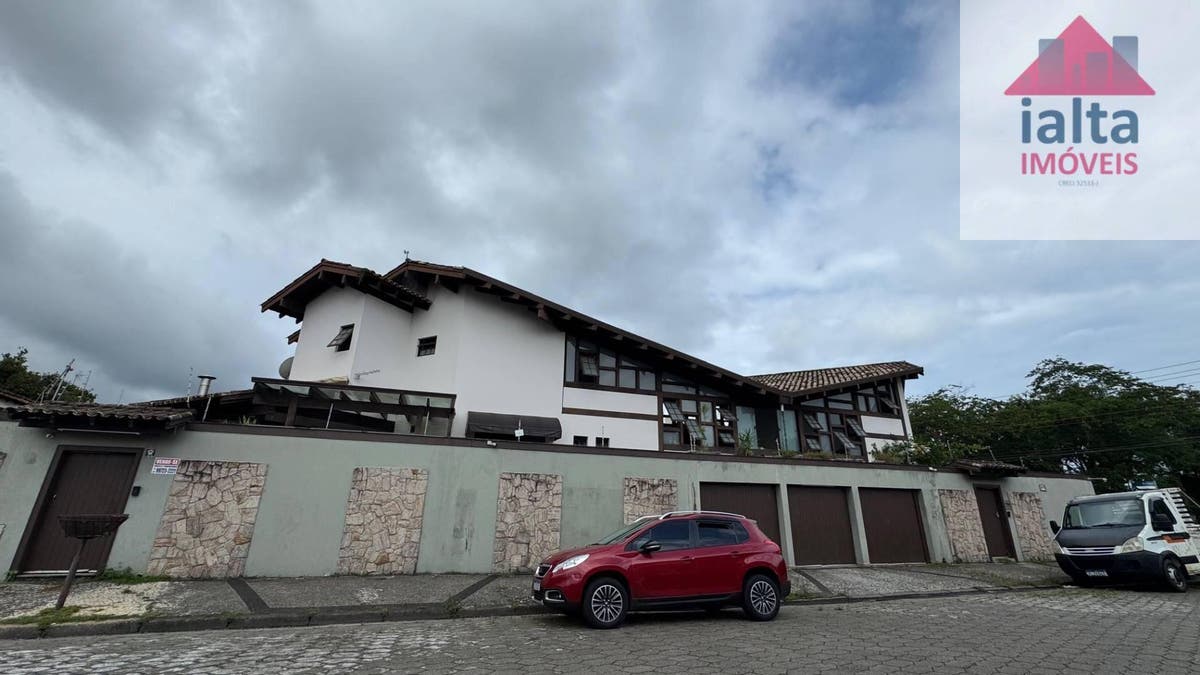 Sobrado Alto Padrão no Centro - Caraguatatuba/SP - Apartamento em Centro, Caraguatatuba - à venda - IALTA IMOVEIS LTDA