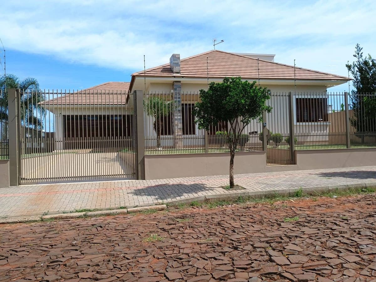 casa no bairro menezes - Casa em Menezes, Santo Ângelo - à venda - CLARICE FURTADO FLORES RIGO ME