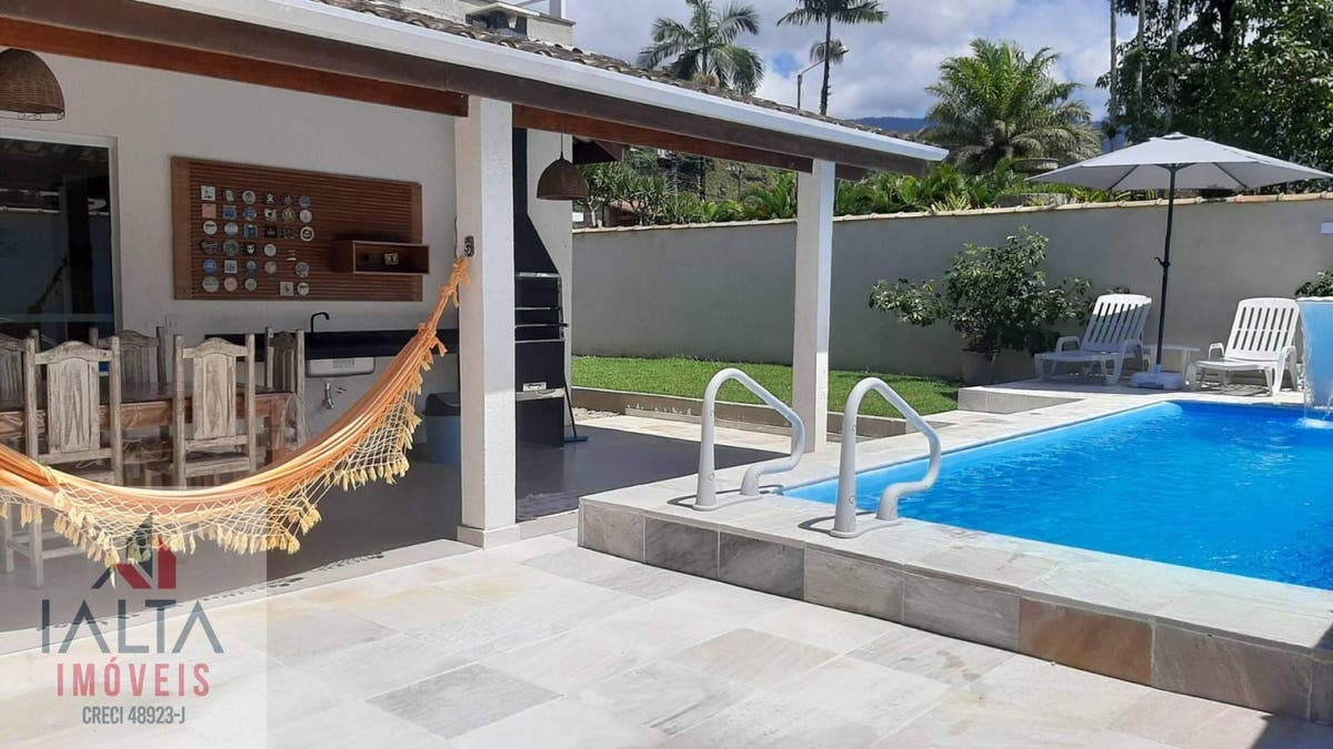 Casa confortável e bem localizada - Casa de Condomínio em Horto Florestal, Ubatuba - à venda - IALTA IMOVEIS LTDA