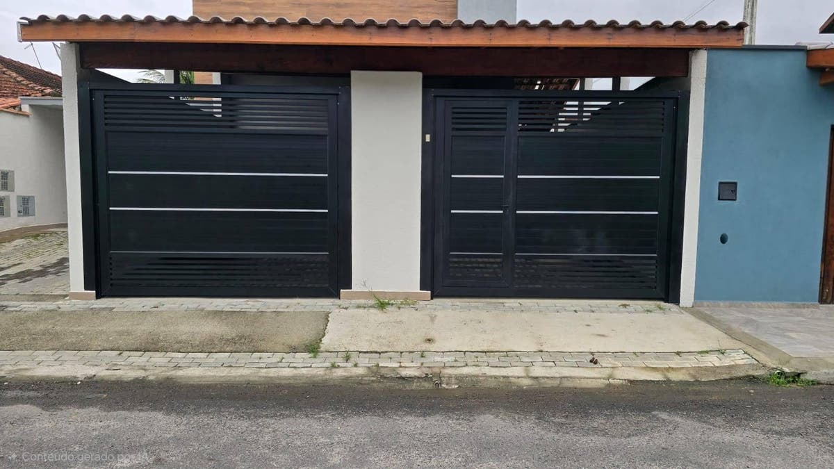 Residencial e Comercial com 2 quartos, Centro - Caraguatatuba - Residencial e Comercial em Centro, Caraguatatuba - à venda - Christos Korres de Camargo