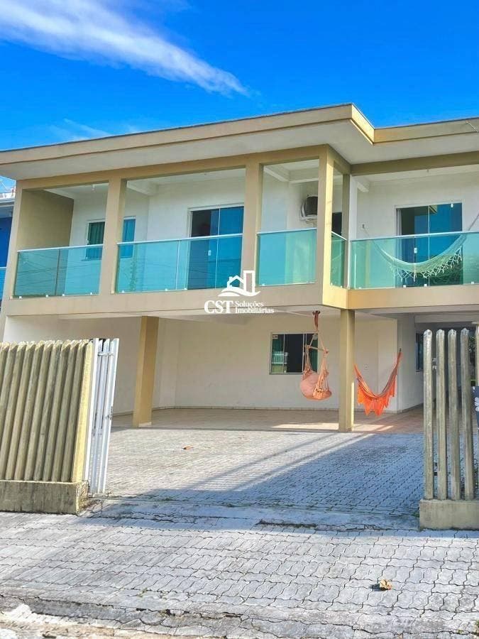 CASA COM 04 QUARTOS NO BAIRRO TABULEIRO - Barra Velha/SC - Sobrado em Tabuleiro, Barra Velha - à venda - CST SOLUÇÕES IMOBILIARIA LTDA