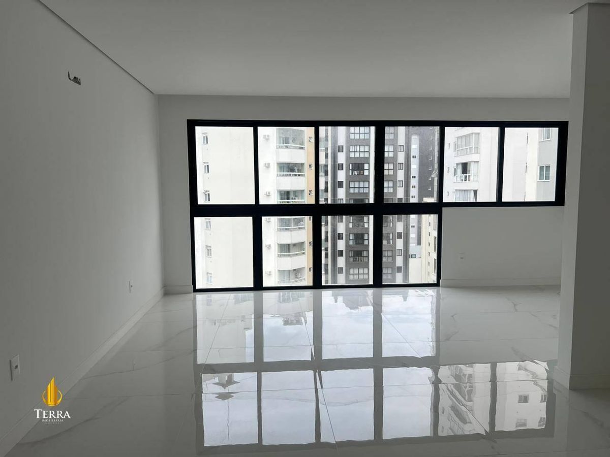 Apartamento a venda no Edifício Dresden Residence localizado no Centro em Balneário Camboriú. - Apartamento em Centro, Balneário Camboriú - à venda - IMOBILIÁRIA TERRA ITAJAI LTDA