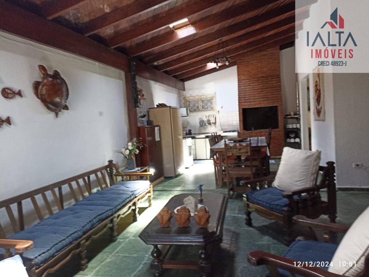 FINAIS DE SEMANA E FERIADOS À 500m DA PRAIA MARTIM DE SÁ - Casa em Martim de Sá, Caraguatatuba - para temporada - IALTA IMOVEIS LTDA