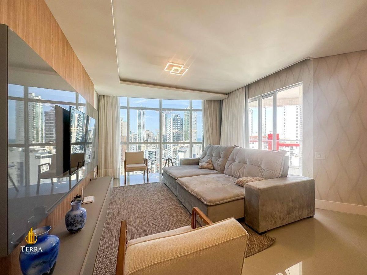 Apartamento a venda no centro de Balneário Camboriú. - Apartamento em Centro, Balneário Camboriú - à venda - IMOBILIÁRIA TERRA ITAJAI LTDA