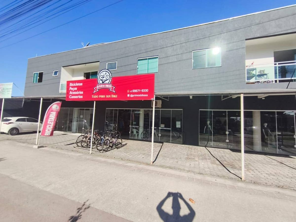 Prédio com 3 salas comercias e 2 apartamentos, Itapema do Norte - Itapoá - Apartamento em Itapema do Norte, Itapoá - à venda - EVEREST INVESTIMENTOS IMOBILIARIOS