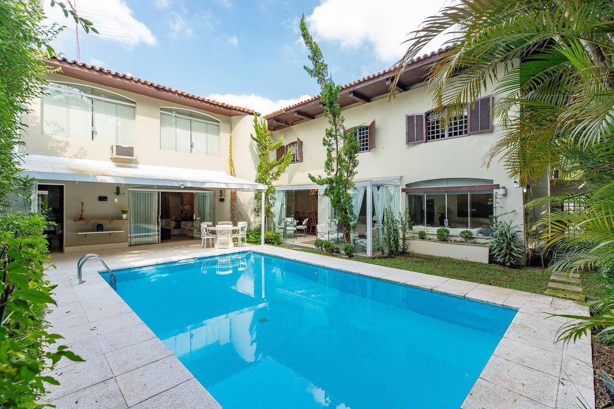 Casa com 4 quartos e 2 suítes em Alto de Pinheiros, São Paulo - Casa em Alto de Pinheiros, São Paulo - à venda - Matú Imóveis