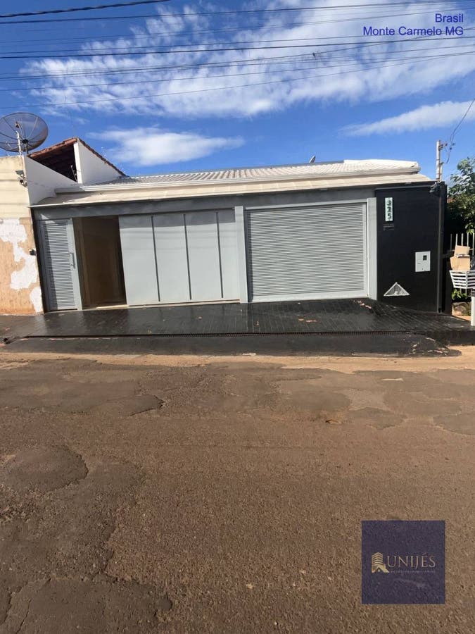 Casa Alto Padrão com 3 quartos Bairro Batuque - Casa em Batuque Novo, Monte Carmelo - à venda - Unijés Negócios Imobiliários LTDA