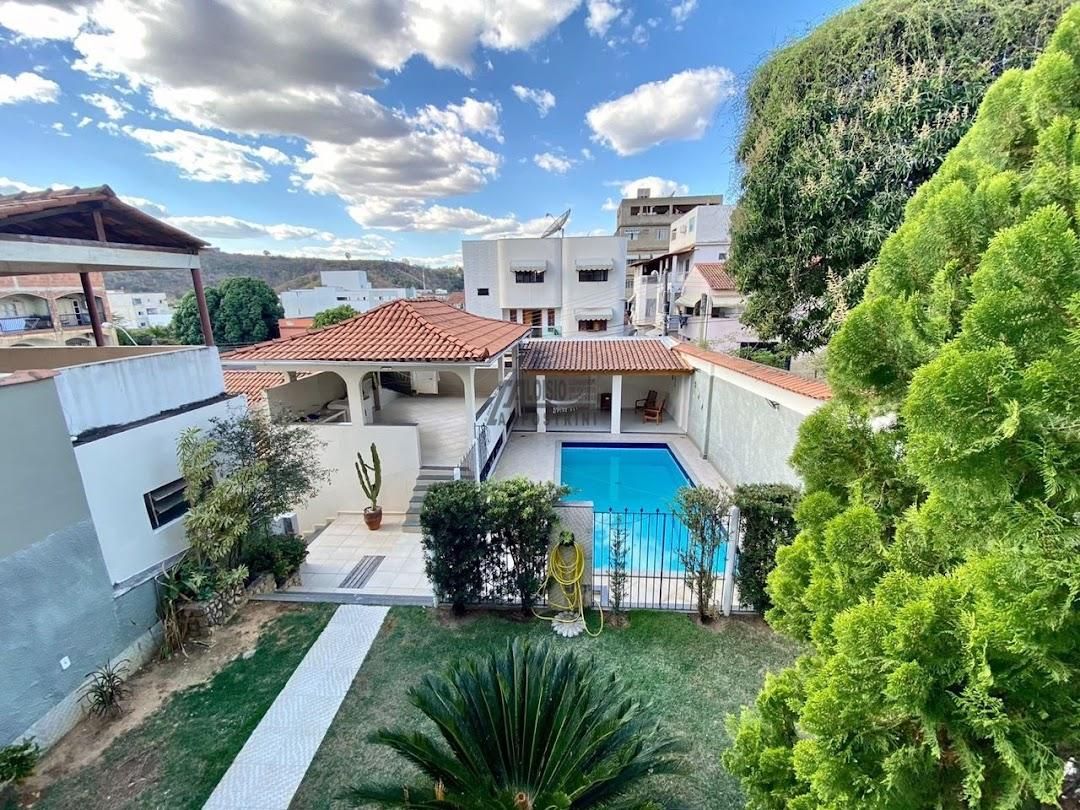 Casa com 3 dormitórios à venda, 400 m² por R$ 1.300.000,00 - Maria das Graças - Colatina/ES - Casa em Maria das Graças, Colatina - Aloísio Vidal Campostrini