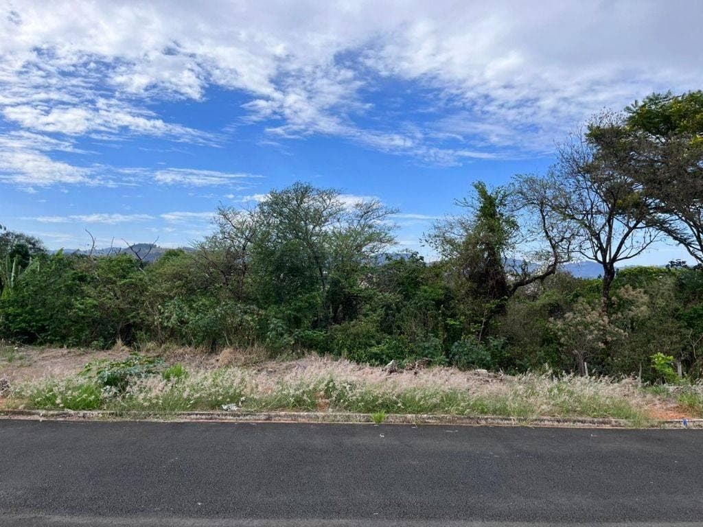 Terreno à venda - Lote/Terreno em Recanto da Serra, Andradas - à venda - Teixeira Consultoria Imobiliaria LTDA
