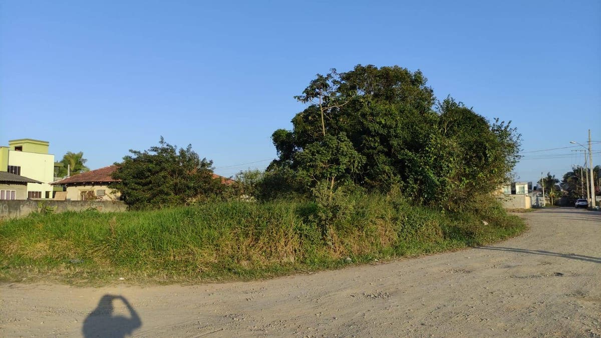 TERRENO A VENDA NO ITACOLOMI, BALNEÁRIO PIÇARRAS - Lote/Terreno em Centro, Balneário Piçarras - à venda - Brava Norte Imóveis