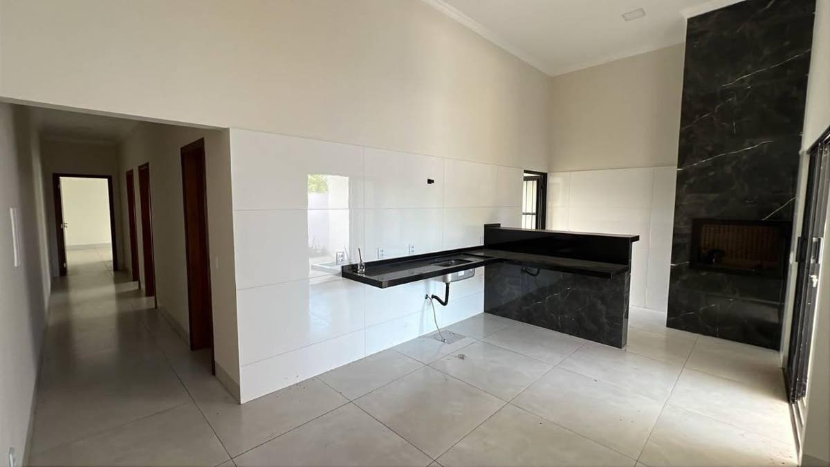 Casa com 3 quartos, 1 suíte