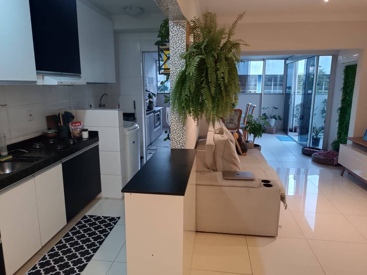 🏡 OPORTUNIDADE DIFERENCIADO NO CENTRO DE BALNEÁRIO CAMBORIÚ – A POUCOS PASSOS DO MAR! 🌊 - Apartamento em Centro, Balneário Camboriú - à venda - GJ Imóveis LTDA