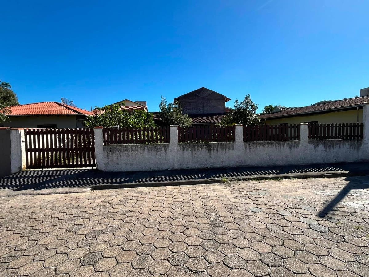 Casa com 3 quartos à Venda, Margem Esquerda - Gaspar - Casa em Margem Esquerda, Gaspar - à venda - Tomio Imoveis Ltda